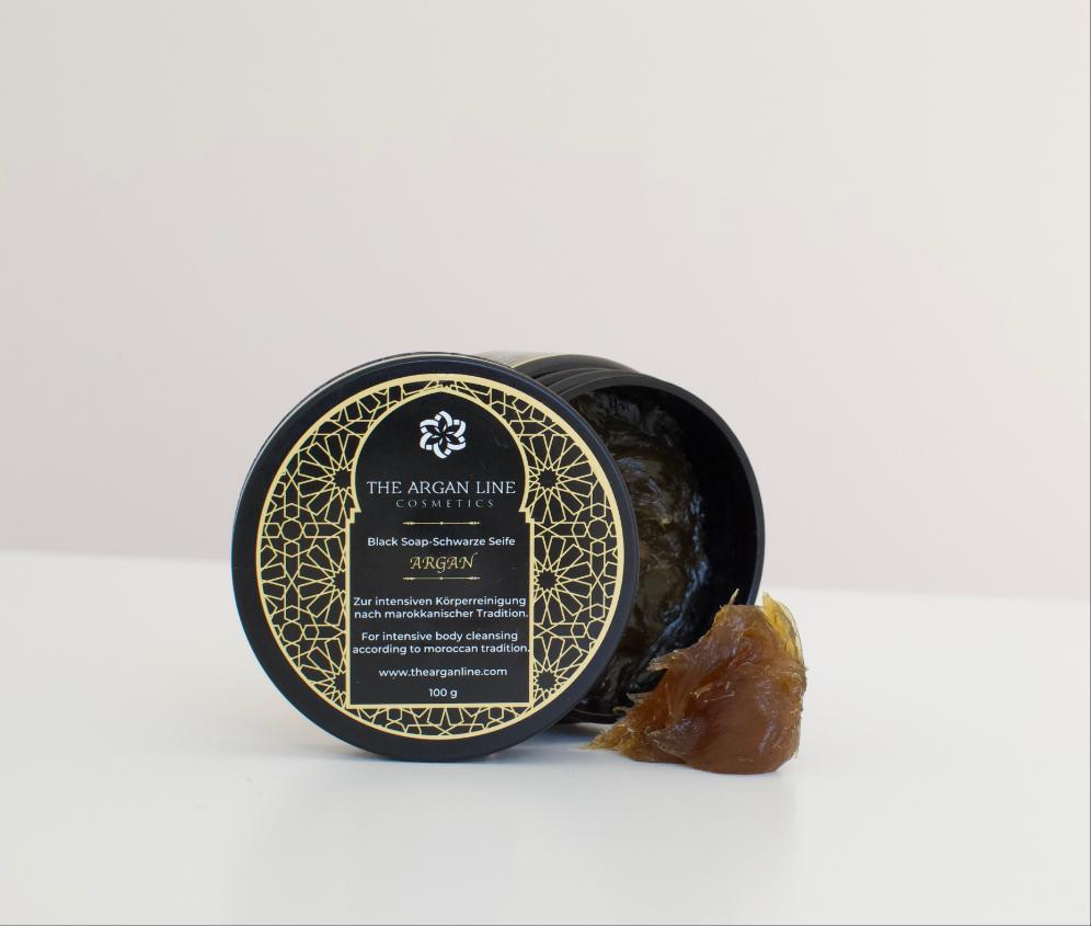 Schwarze seife black soap argan von the argan line